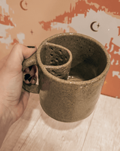 Cargar imagen en el visor de la galería, Taza artesanal para té y infusiones