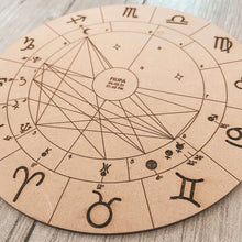 Cargar imagen en el visor de la galería, Carta astral en madera